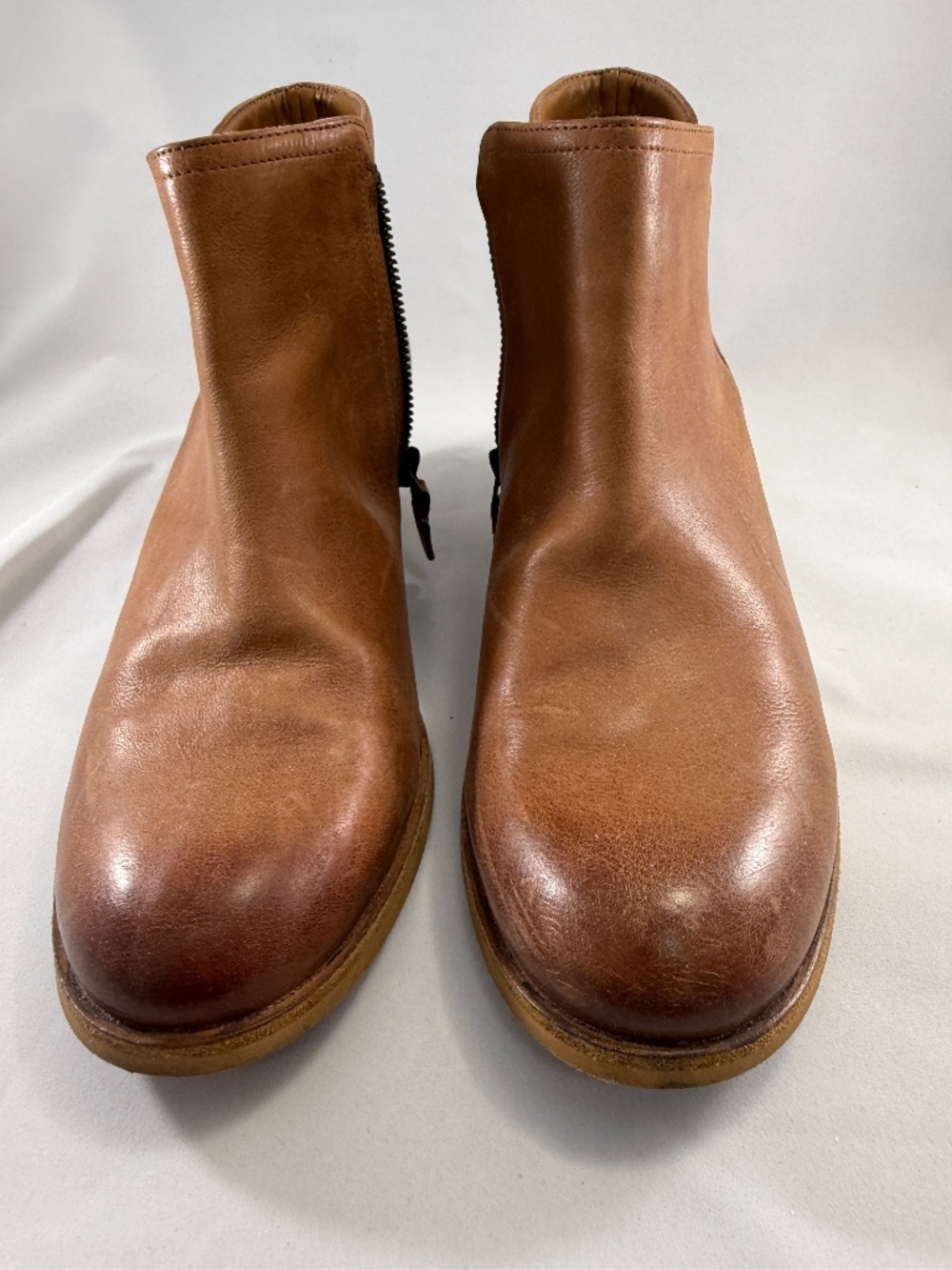 Clark’s Women’s low top boots. EUC. Only worn once.